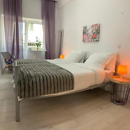 Santo Amaro * Лиссабон