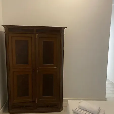 Santo Amaro * Лісабон