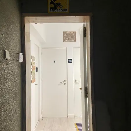 Santo Amaro * Лісабон