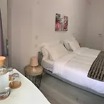 Santo Amaro B&B *