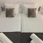 Santo Amaro B&B