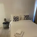 Santo Amaro B&B *
